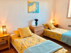 2 bedrooms, iron/ironing board, WiFi, bed sheets - Beautiful, contemporary 2 bed villa with private pool & stunning  views (Durban Corbieres)