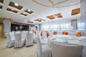 Unclassified image, 3 of 50, button - Eerguna Hotel (EERGUNA)