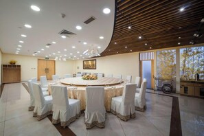 Unclassified image, 4 of 50, button - Eerguna Hotel (EERGUNA)