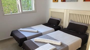 3 chambres, fer et planche Ă  repasser, Wi-Fi, draps fournis