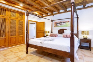 6 chambres, coffres-forts dans les chambres, fer et planche Ă repasser