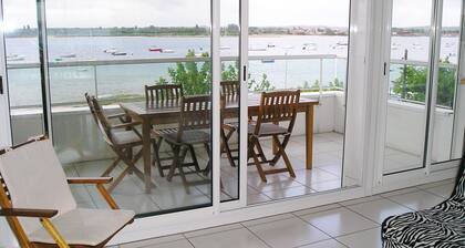 Luxus-Wohnung an einem Strand in der Stadt Arcachon