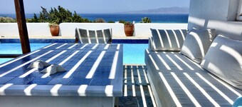 Kamari Villa-H med privat basseng