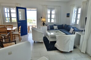 تلفزيون، مشغل دي في دي، كُتُب، ستيريو