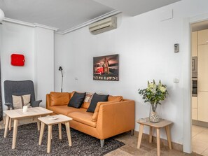 TV - Beautiful  villa for 6 guests with A/C, pool, WIFI, TV, terrace and panoramic view (Mijas)
