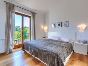 3 bedrooms, travel cot, free WiFi