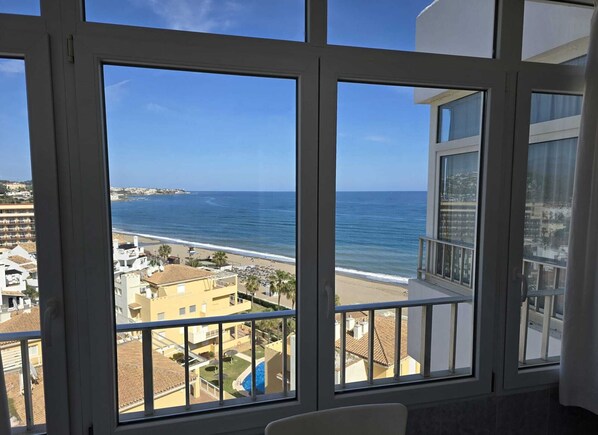 Interior - Beautiful penthouse Studio Apartment Situated On The Beach With Glorious Panoram (la calle de mijas)