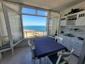 Dining - Beautiful penthouse Studio Apartment Situated On The Beach With Glorious Panoram (la calle de mijas)