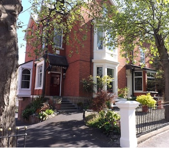 Chimneys Guest House