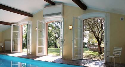 Maison provençale à Seillans dans le Var, Provence, CÎte d'Azur, France