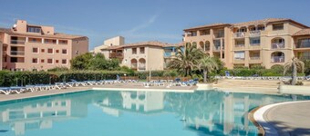 Beautiful apartment for 4 people with WIFI, pool, TV, terrace and pets allowed