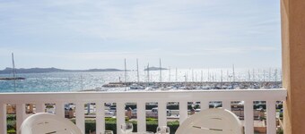 Cosy apartment for 4 guests with pool, WIFI, TV, terrace and pets allowed