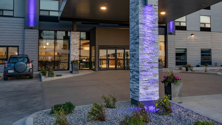 Holiday Inn Express Lethbridge Southeast by IHG