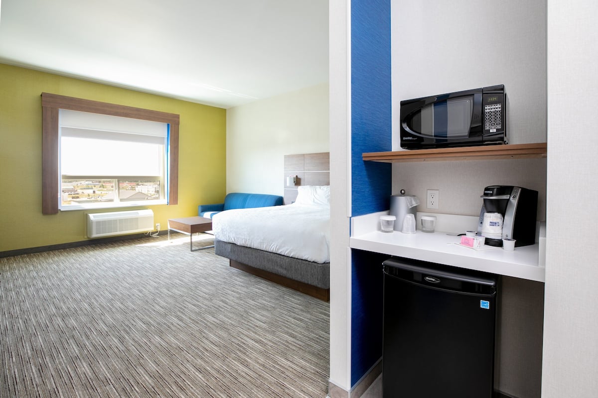 In-room safe, desk, blackout drapes, iron/ironing board