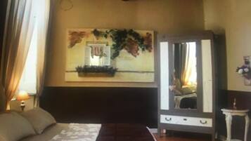 6 Schlafzimmer, BĂŒgeleisen/BĂŒgelbrett, Reisekinderbett, WLAN