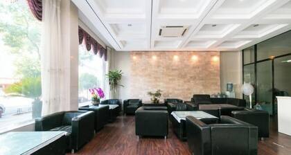 Sunshine Holiday Hotel