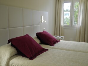 3 soverom, safe på rommet, strykejern/-brett og wi-fi