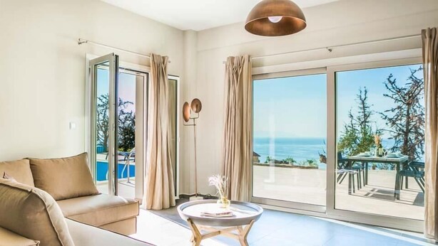 Interior detail - Villa Briseis (Kefalonia)