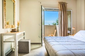Villa, 2 habitaciones, alberca privada, vista al mar | 2 habitaciones, tabla de planchar con plancha y cunas gratuitas 