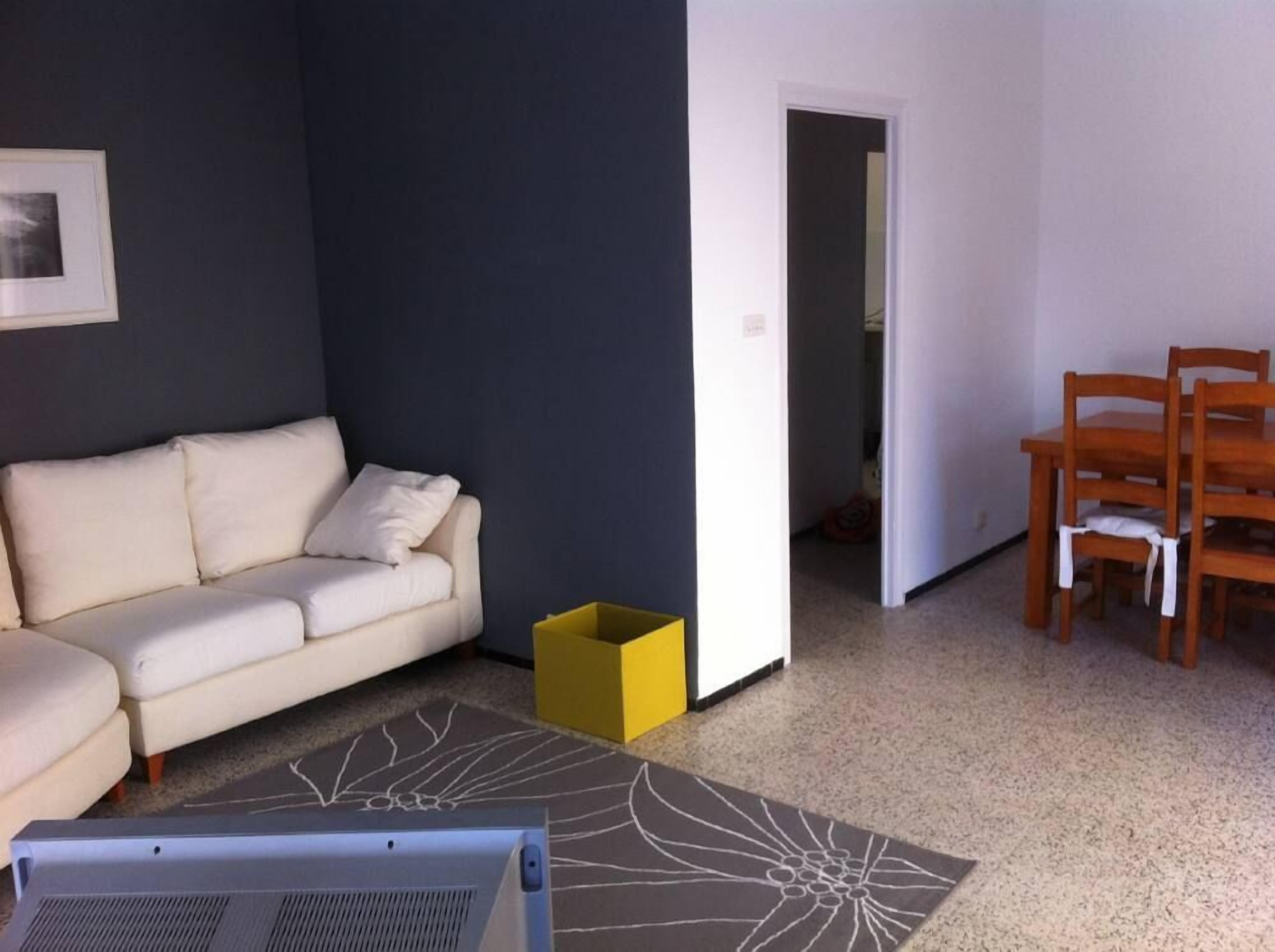 LLANÇÀ-COSTA BRAVA-CENTRAL APARTMENT NEAR THE BEACH AND ALL OF AMENITIES.