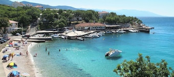Wonderful private villa with A/C, WIFI, private pool, TV, terrace, pets allowed and parking