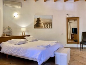 3 sovrum, strykjärn/strykbräda, gratis wi-fi och sängkläder