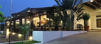 Hotel La Hacienda