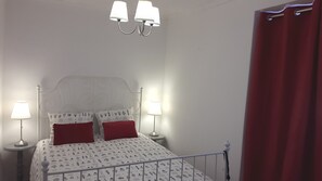 2 bedrooms, desk, iron/ironing board, WiFi