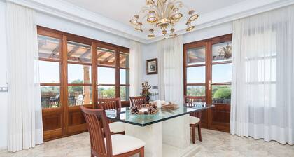CAN VALERO for 12 people in Palma with Swimming pool