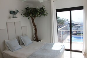 4 bedrooms, in-room safe, iron/ironing board, travel cot
