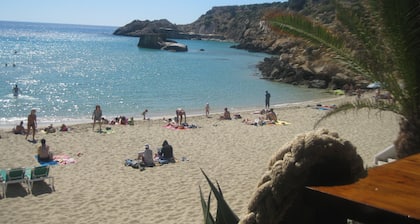 bungalow unifamiliar de 60m2 y terraza de 20m, vistas al mar y piscinas