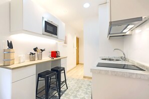 Fridge, microwave, coffee/tea maker, electric kettle