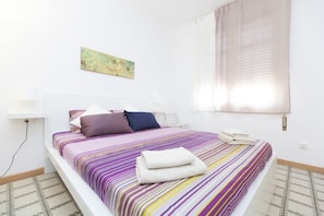 3 chambres, fer et planche à repasser, Wi-Fi, literie fournie