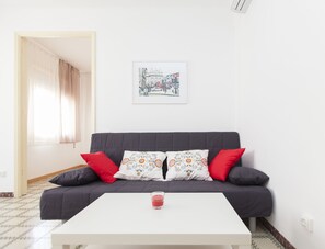 TV - Plaza España Fira apartment in Barcelona (Barcelona)
