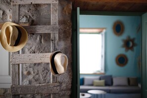 Interior - Chora - old house - sea / Chora - nice antic house - sea view (Patmos)