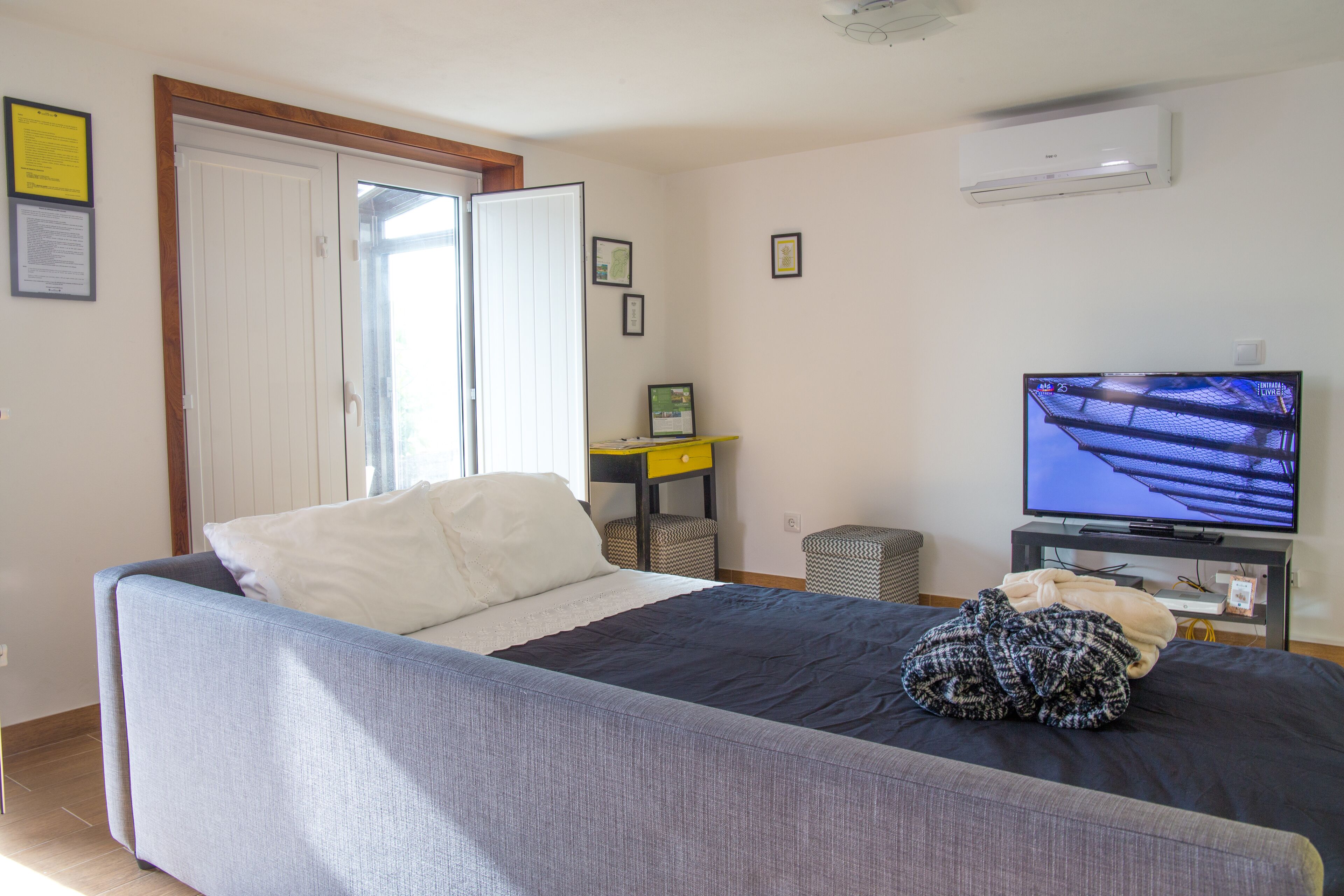 Beautiful rebuilt cottage with jaccuzi