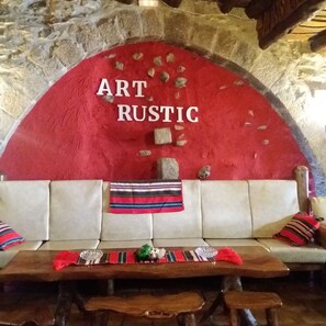 Interior - Self catering Art Rustic for 12 people (Chert/Xert)