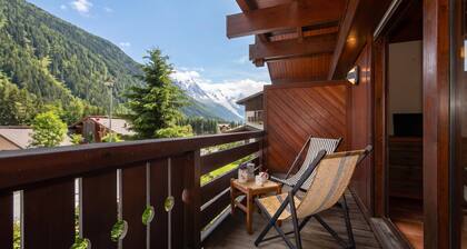 Chalet Chantey Mourry6 Mountain-View Balcony, Argentière (Chamonix), France