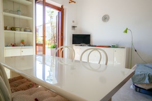 Interior - "ROBERTA" 350 mt beach. Possibility of other HOUSE same street. PET FRIENDLY. (Porto Ottiolu)