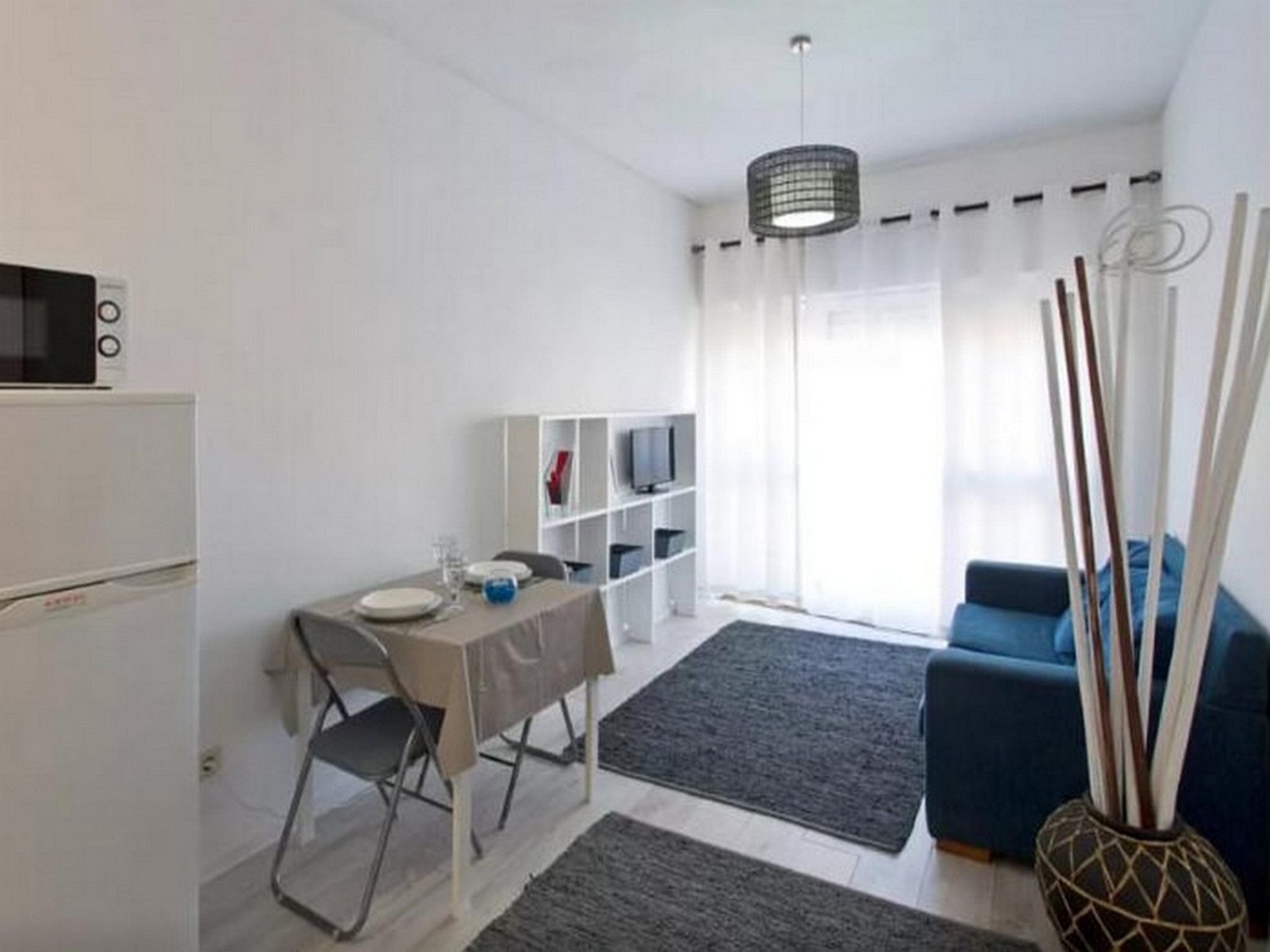 Sunny Apartment In City Center