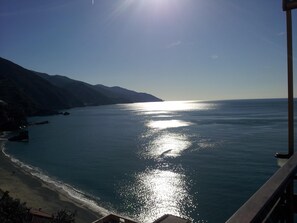 Sur la plage, serviettes de plage