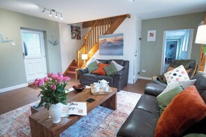 Smart-TV, DVD-Player, Bücher, Videothek