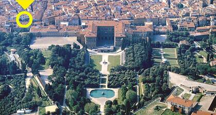 Romantic Apartment With Garden 2 Minutes' Walk From Pitti Palace