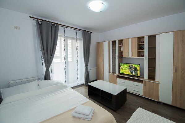 1 bedroom, iron/ironing board, Internet, bed sheets