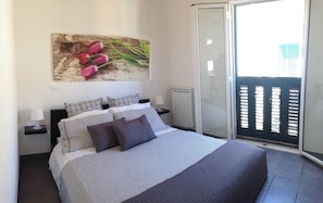 2 chambres, fer et planche Ă repasser, Wi-Fi gratuit, draps fournis