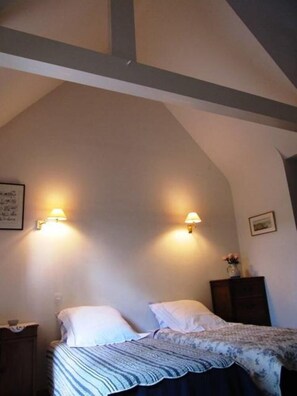5 chambres, fer et planche à repasser, Wi-Fi, literie fournie