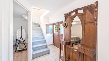 3 habitaciones, tabla de planchar con plancha y wifi gratis