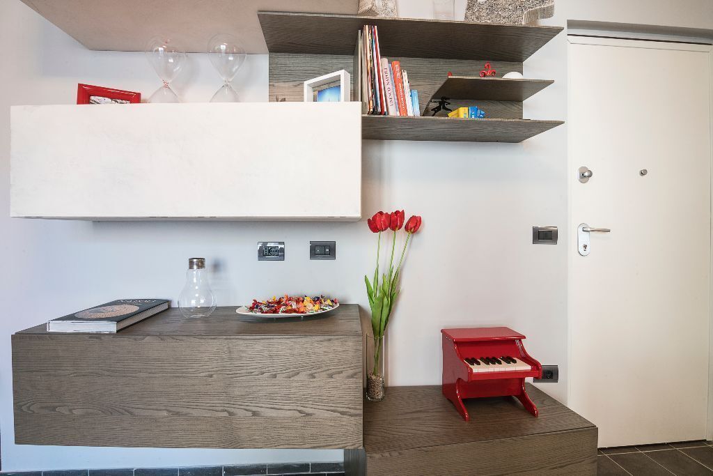 ELEGANT AND PANORAMIC PENTHOUSE IN THE HEART OF NAPLES