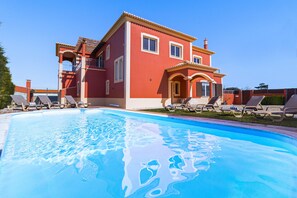Pool - Villa Farol - Villa in Algarve at walking distance to beach, with pool and fast WiFi (Sagres)