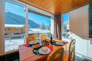Dining - Residence de Lognan- Les Jorasses 26, Argentière (Chamonix), France (Argentière (Chamonix))